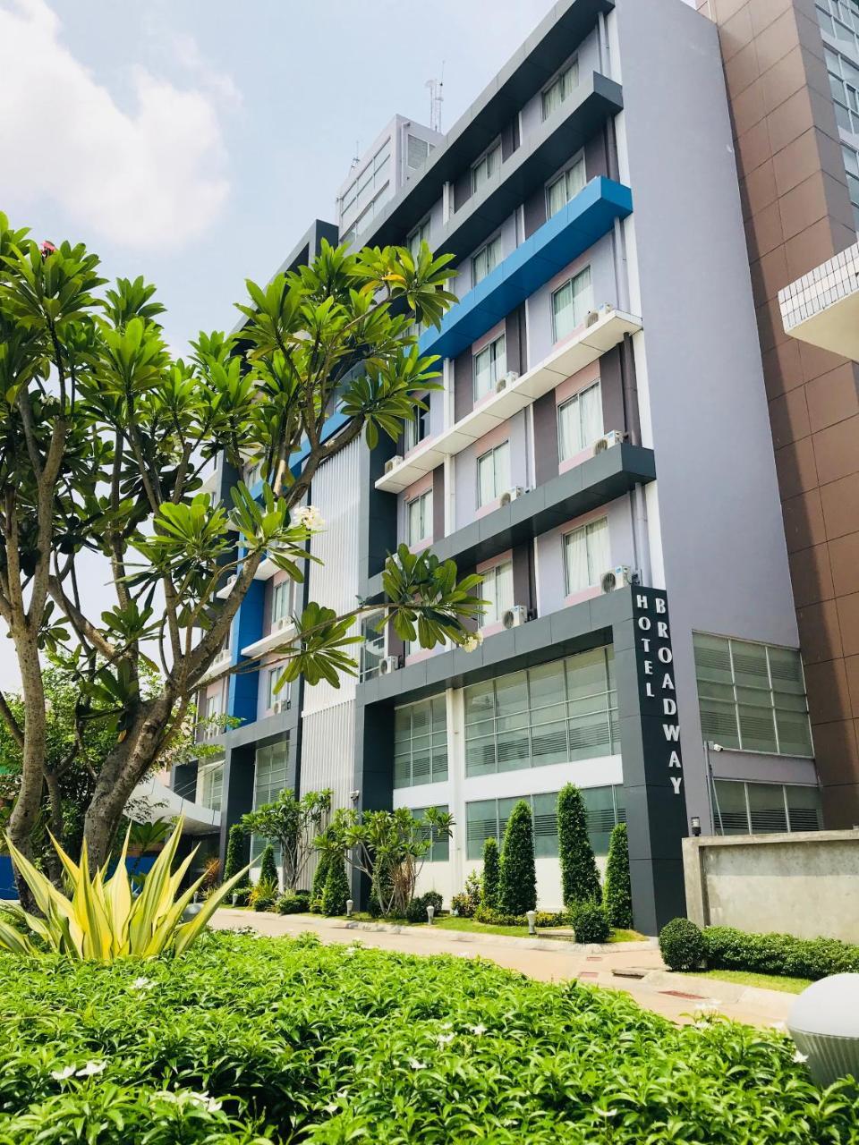 Hotel Broadway Rangun Kültér fotó