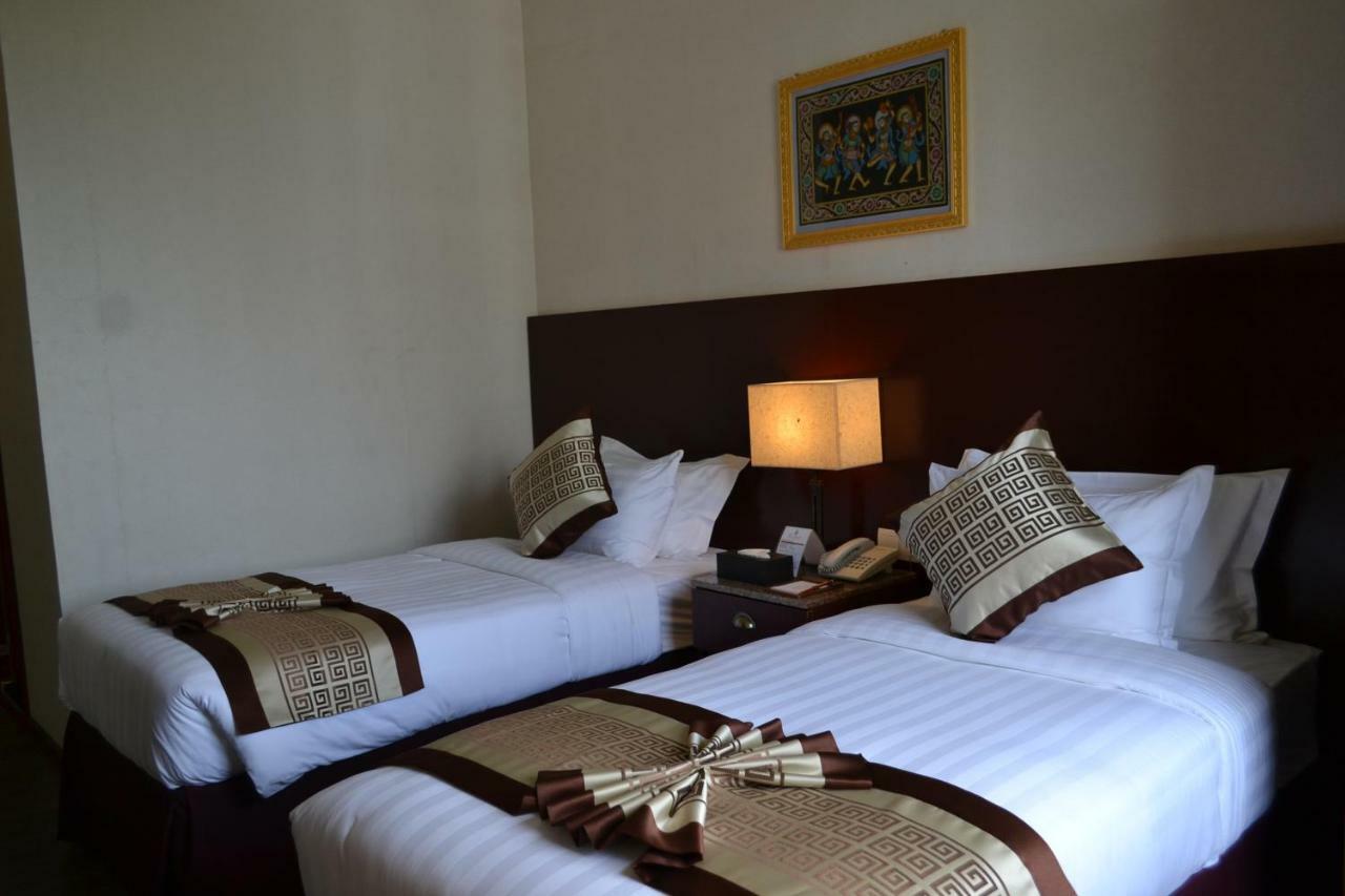 Hotel Broadway Rangun Kültér fotó